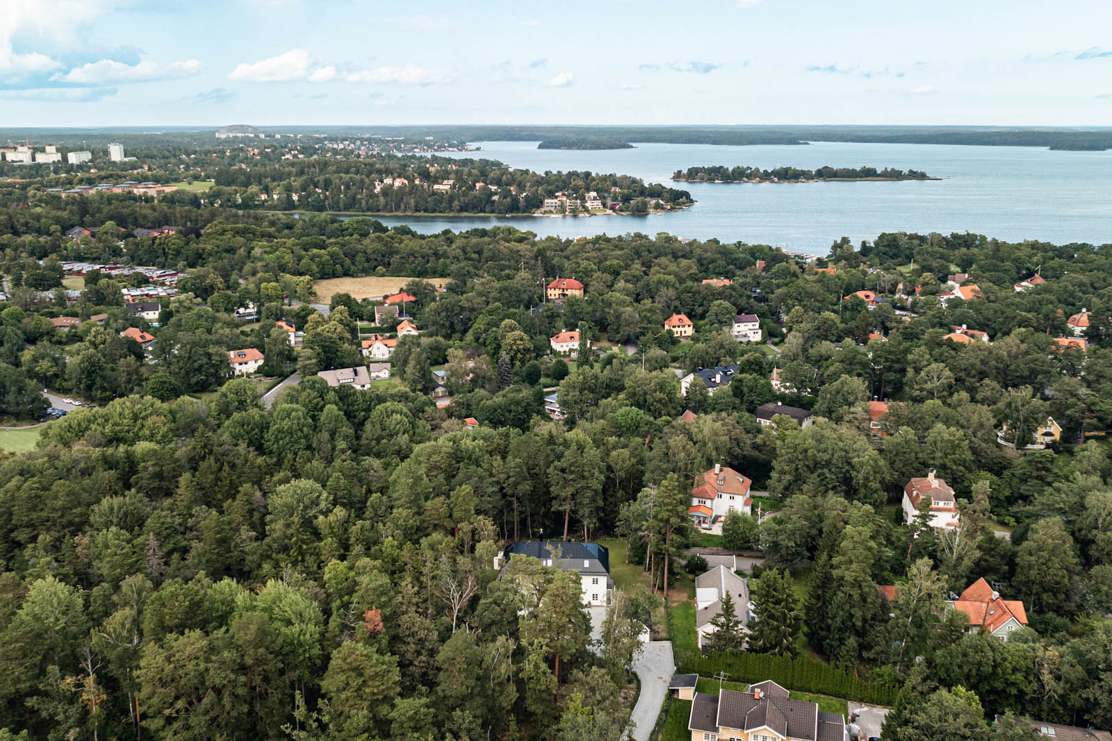 Drönarvy över Djursholm