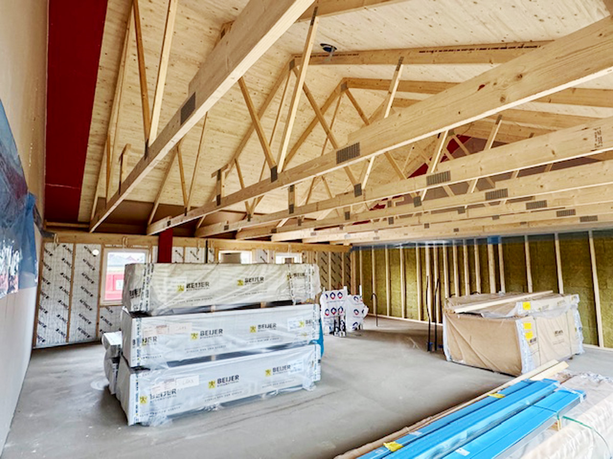 Pågående invändigt arbete.