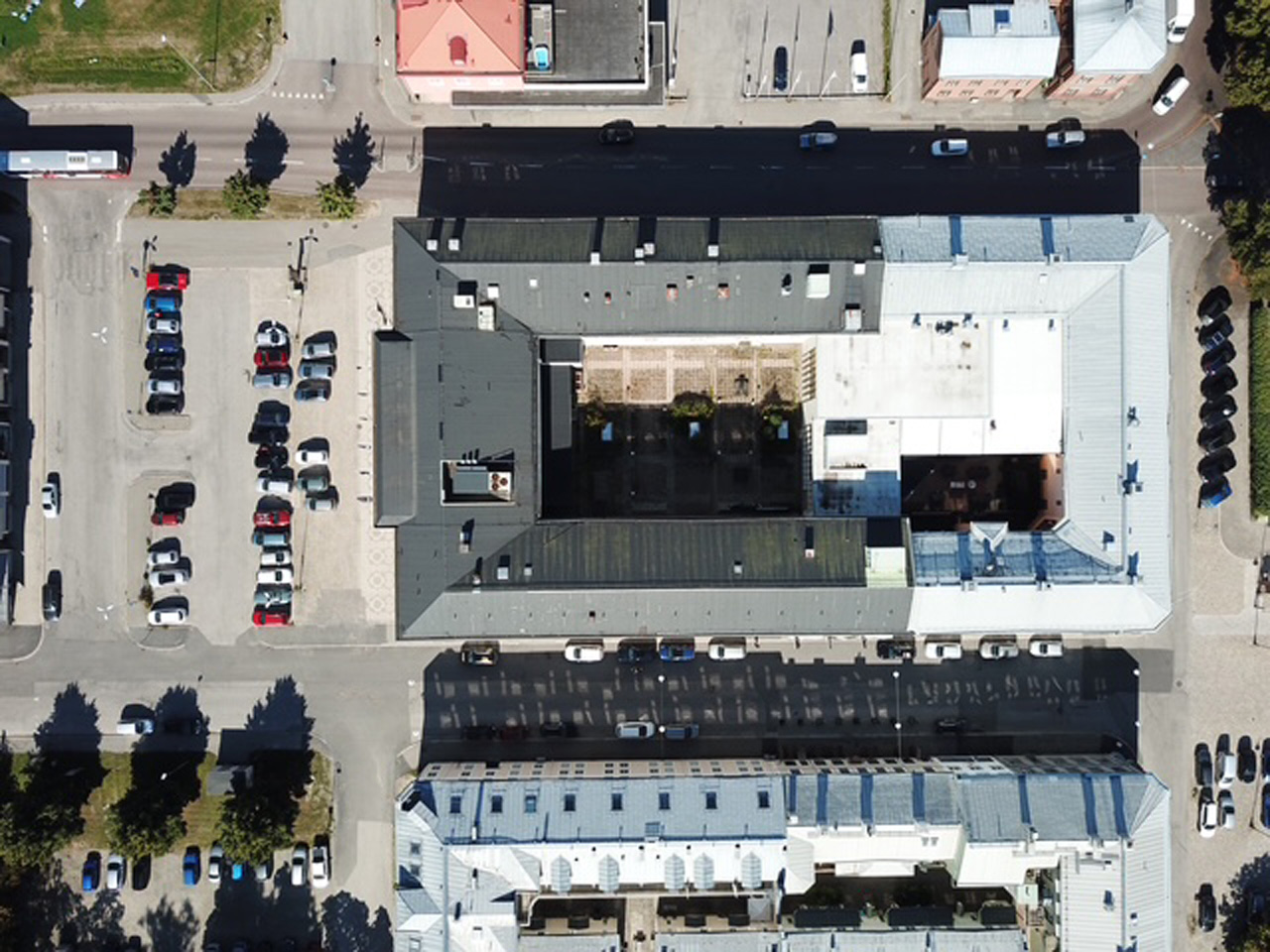 Drönarvy över fastigheten